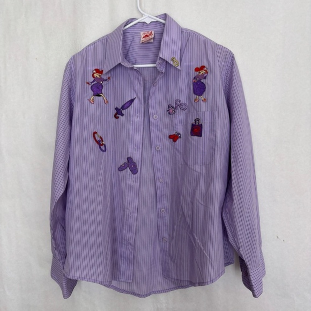 5/$25 Red hat society medium long sleeve collared button up. 122
